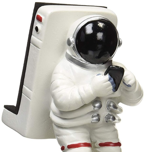 Spaceman Astronaut Phone Stand Charging Dock - Picture 7 of 8
